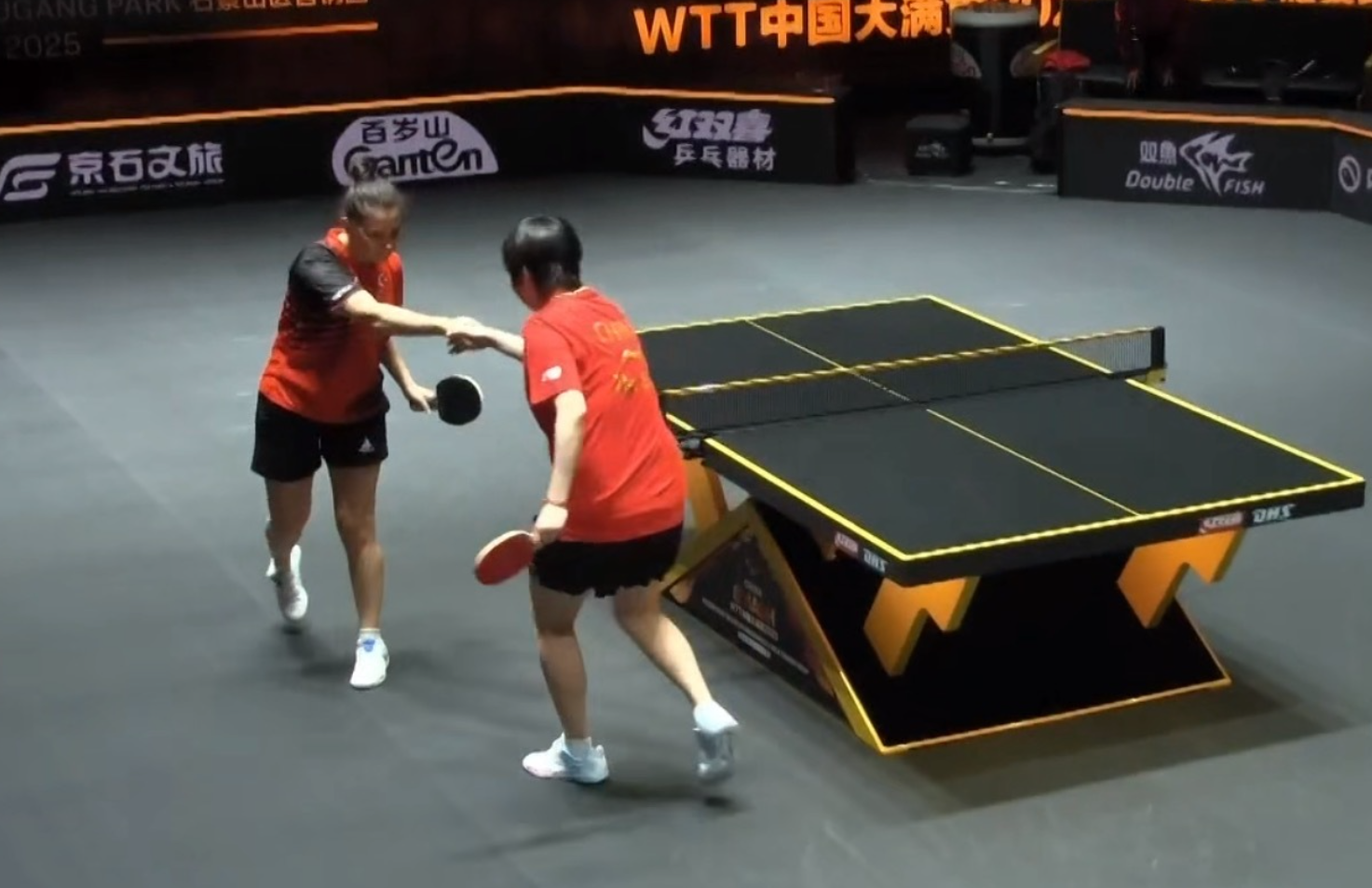 VS, 失误, 现两个进攻 VS, 失误, 现两个进攻