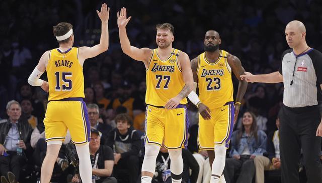 上了势头强, img 上了势头强, img