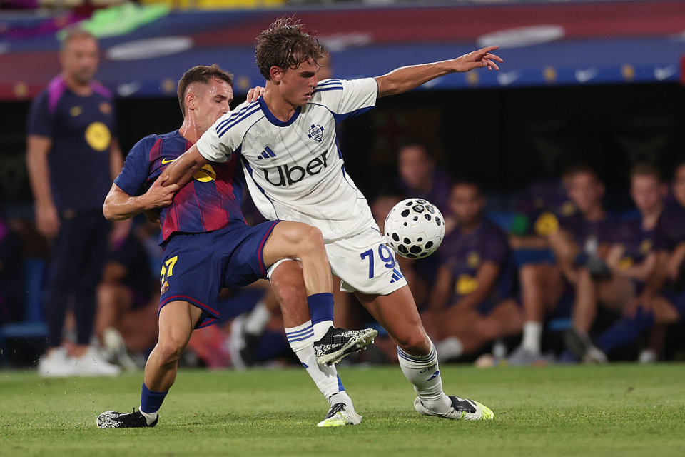 BgkAA, CcZdr BgkAA, CcZdr