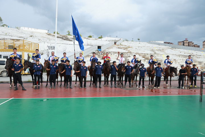 贵州村马, QZeMz 贵州村马, QZeMz